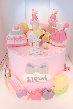 #026 주문 제작 케익 (Custom Made Cake)